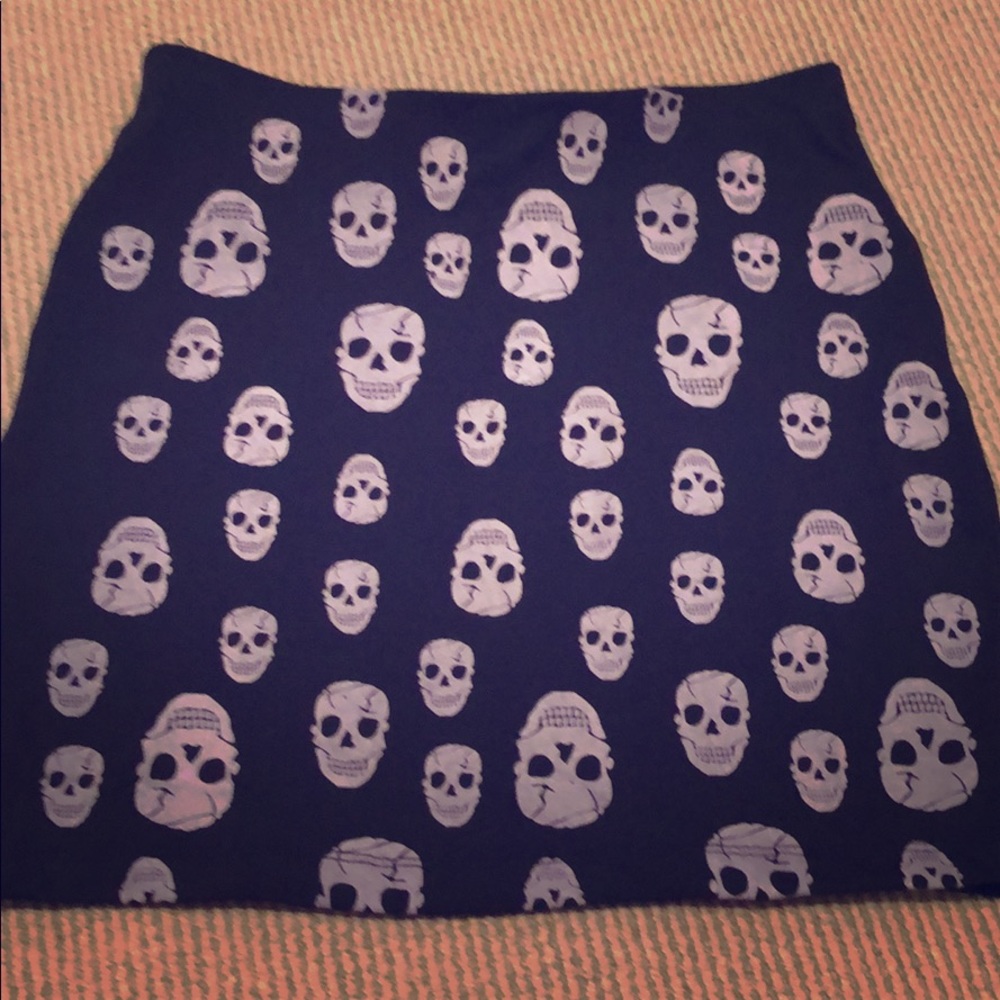 Black and White Mini Skirt from Argentina!